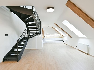 Pronájem bytu 4+kk 108 m²