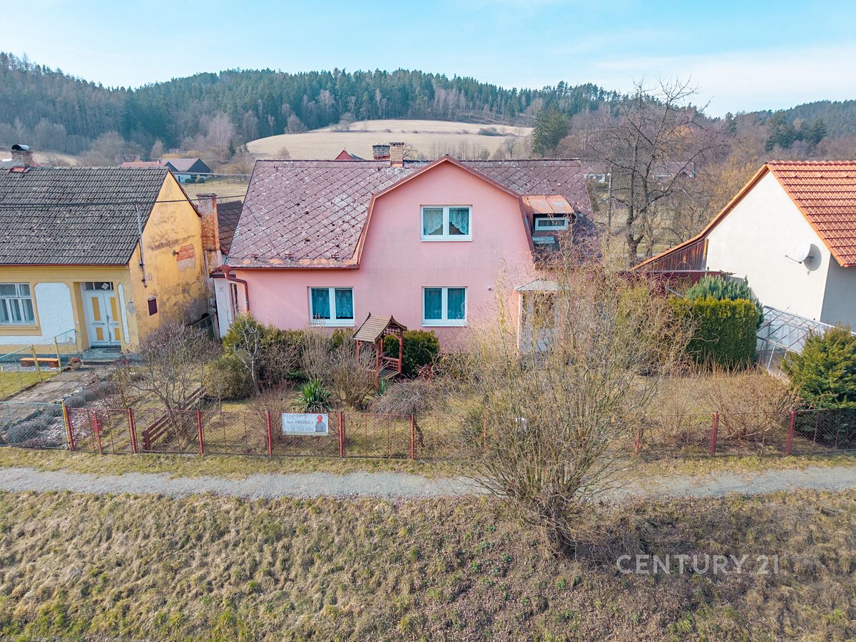 Prodej rodinného domu 128 m², pozemek 290 m² – fotografie 2