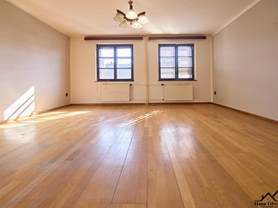 Prodej  rodinného domu 242 m², pozemek 149 m² — photo 2