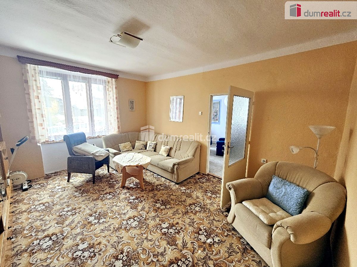Prodej rodinného domu 110 m², pozemek 1184 m² – fotografie 3