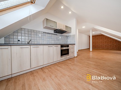 Pronájem bytu 2+kk 86 m²