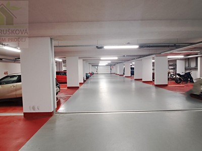 Pronájem garážového stání 12 m² — photo 4