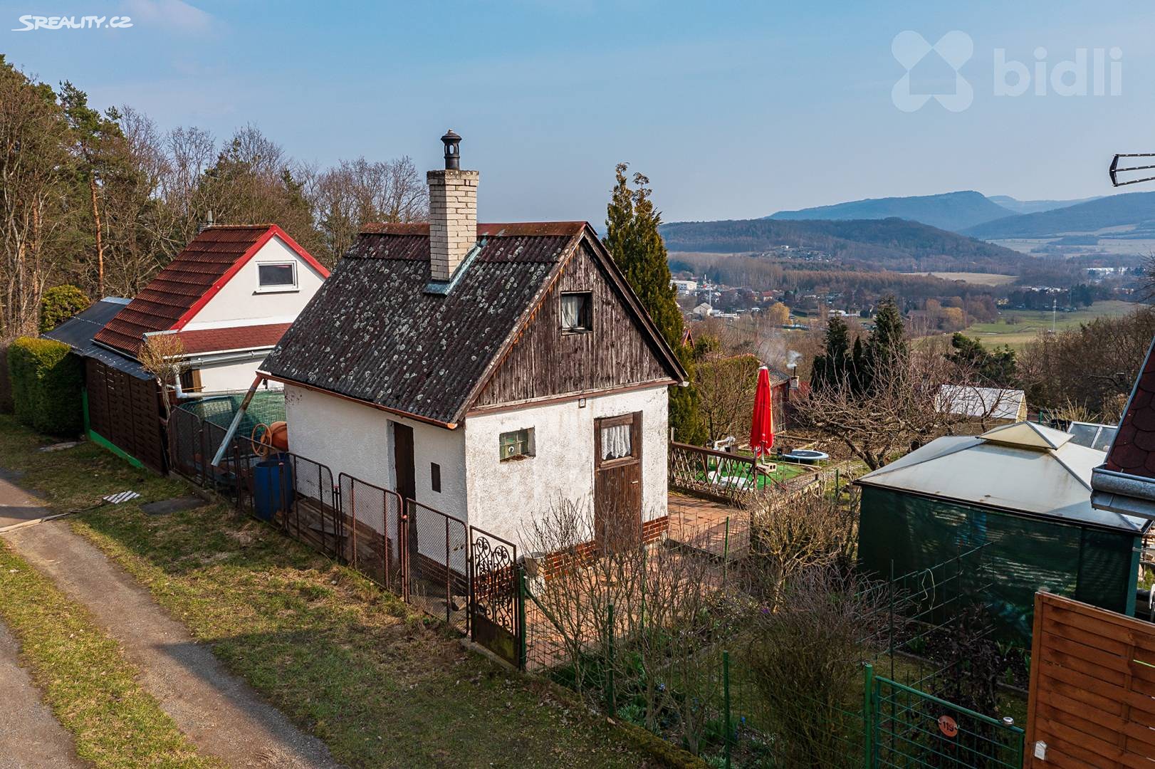 Prodej  chaty 12 m², pozemek 250 m², okres Chomutov