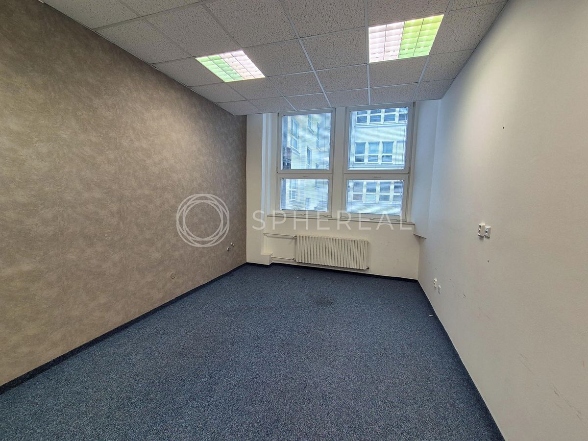 Pronájem kanceláře 137 m² – fotografie 5