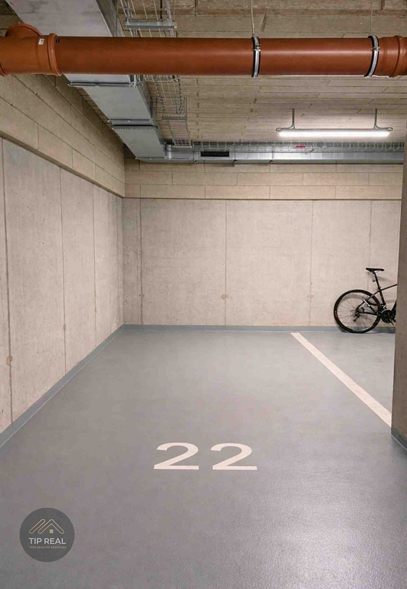 Prodej garážového stání 14 m² – fotografie 2