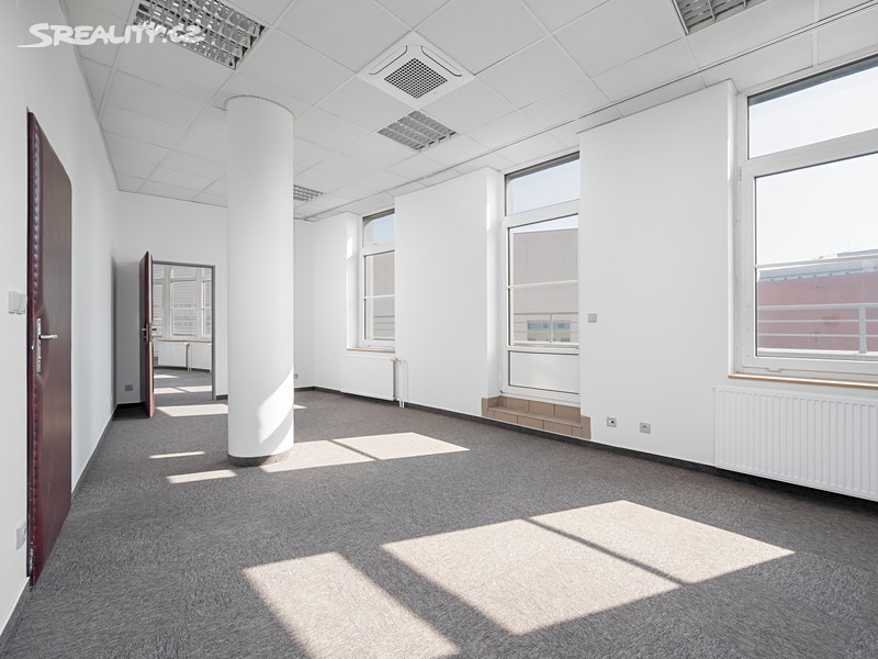 Prodej kanceláře 35 m² – další