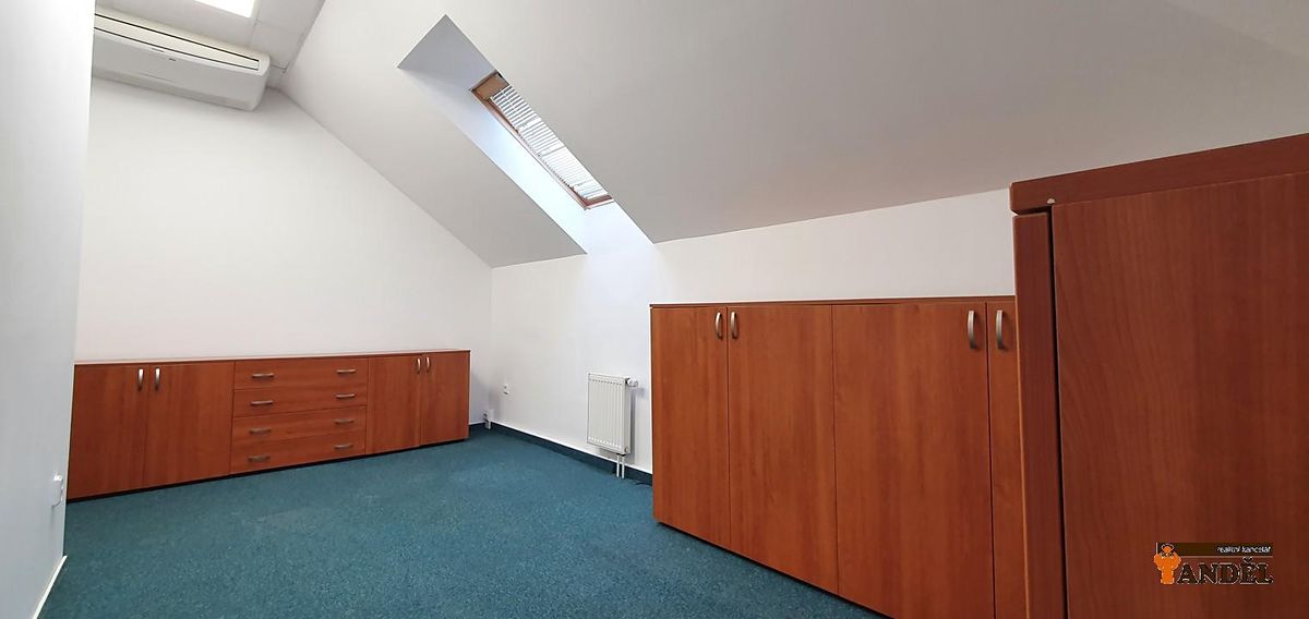 Pronájem kanceláře 12 m² – fotografie 4