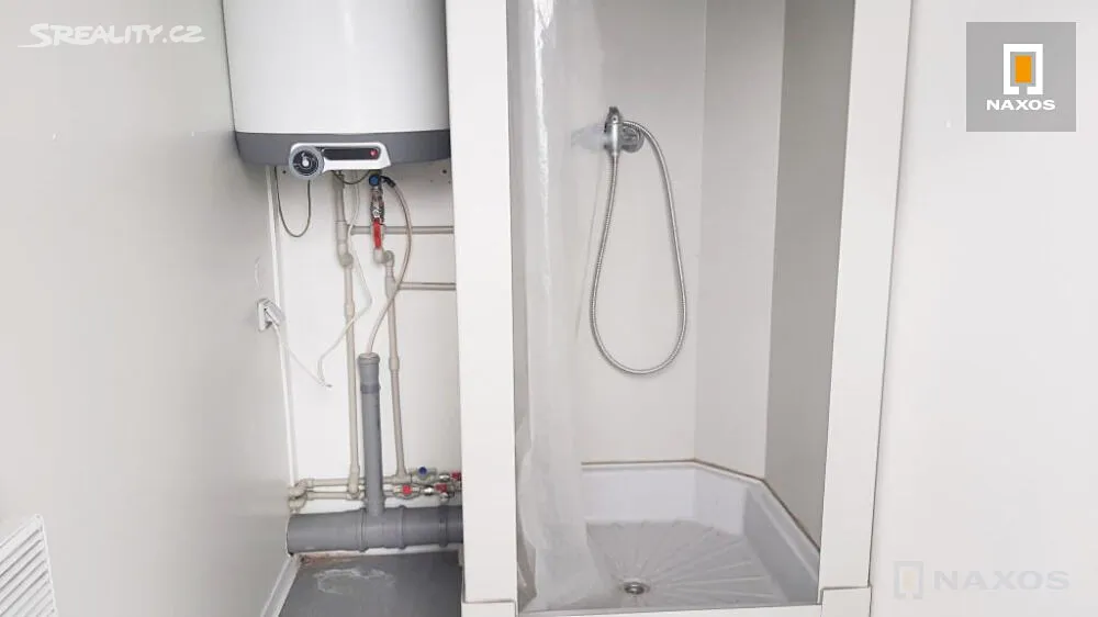 Pronájem skladového prostoru 860 m² – další