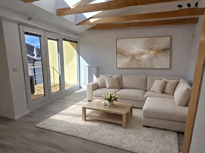 Pronájem bytu 2+1 57 m² (Podkrovní)