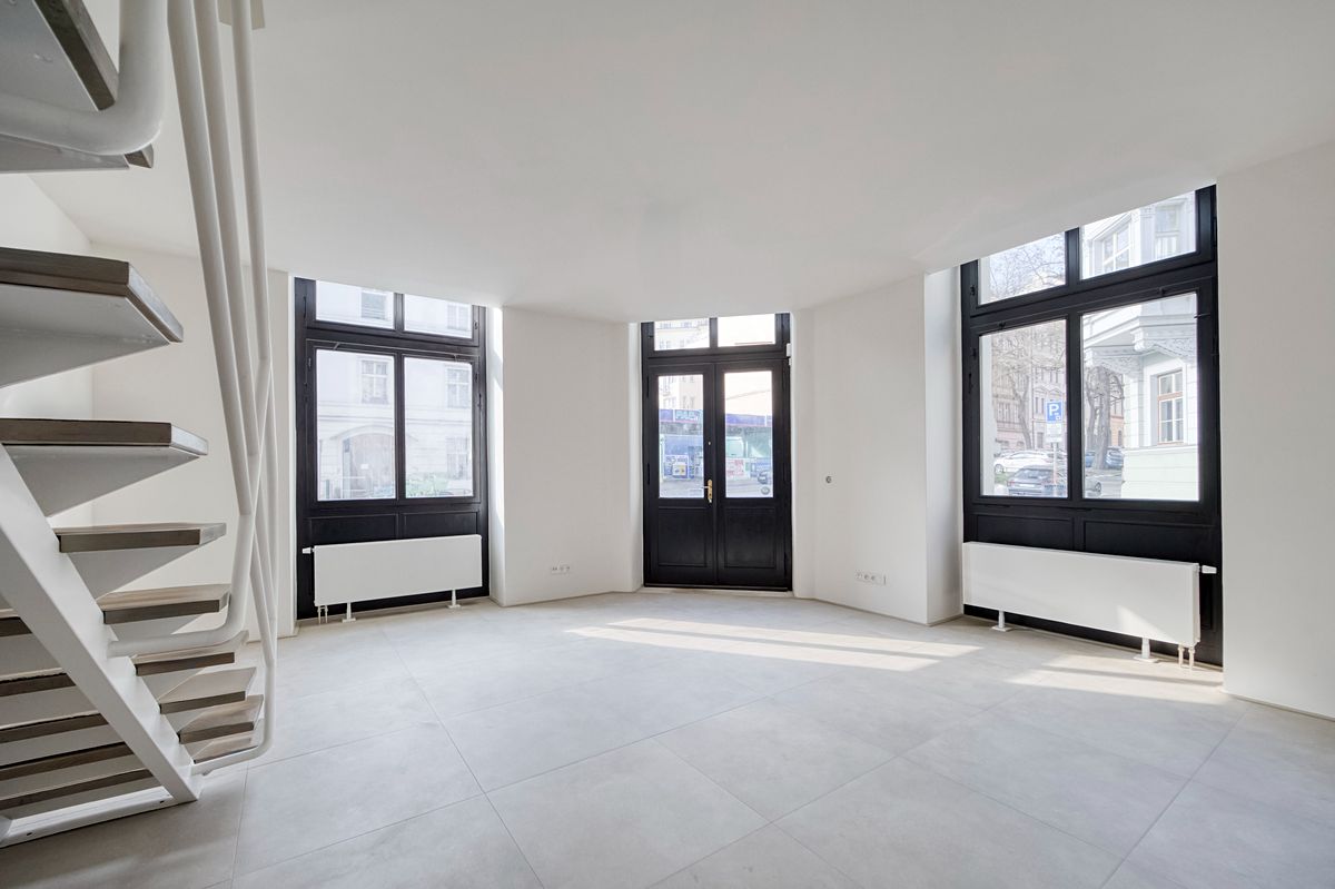 Pronájem obchodního prostoru 127 m² – fotografie 2