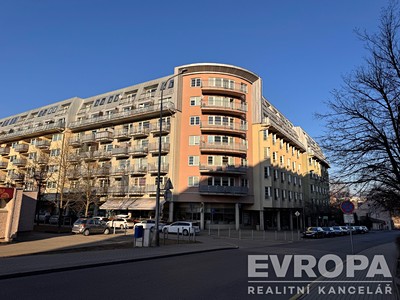 Pronájem bytu 1+kk 35 m²