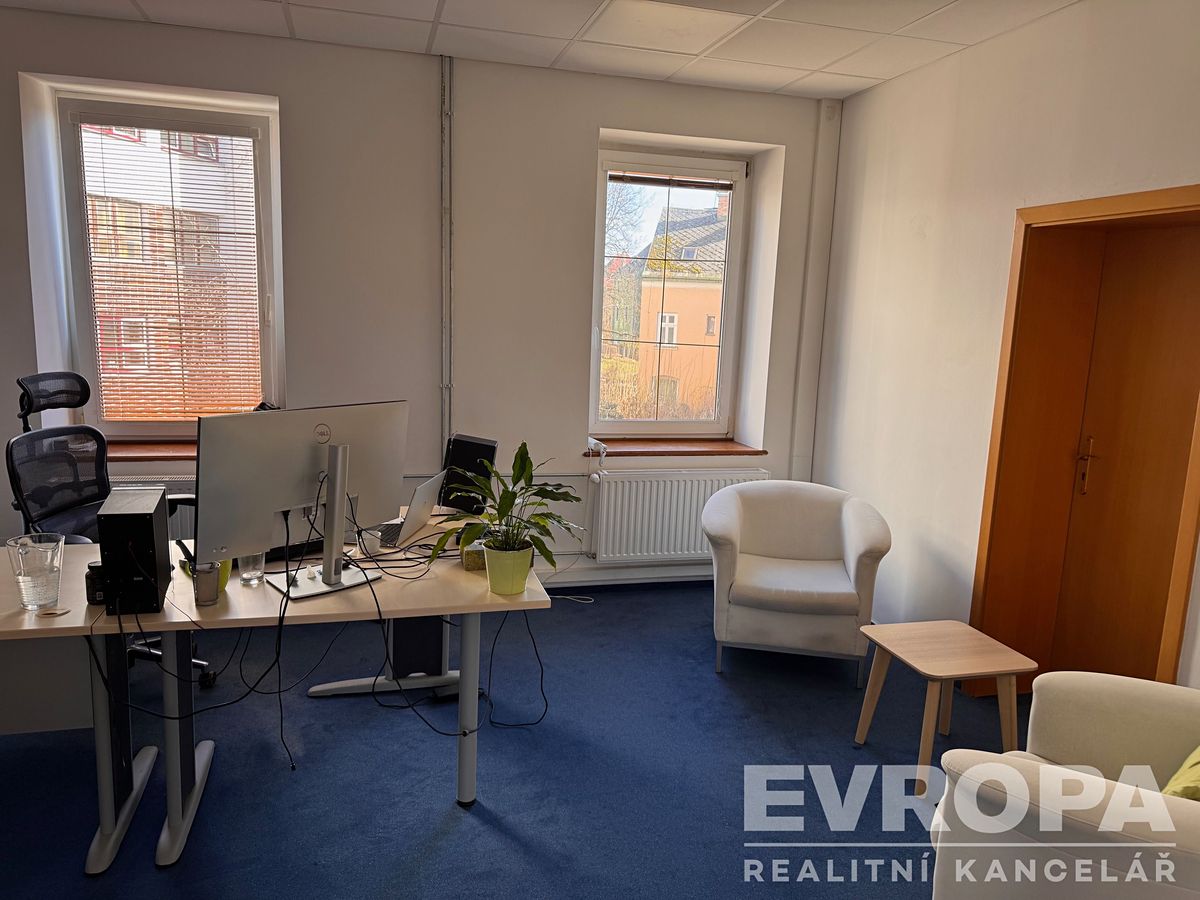 Pronájem kanceláře 74 m² – fotografie 3