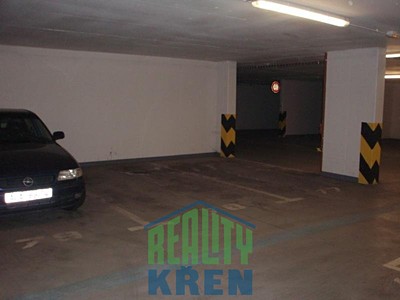 Pronájem garážového stání 20 m²