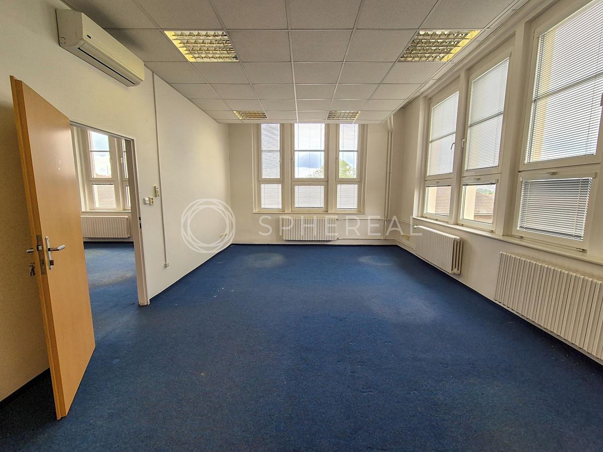 Pronájem kanceláře 146 m² – fotografie 2