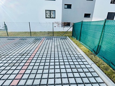 Pronájem garážového stání 14 m²