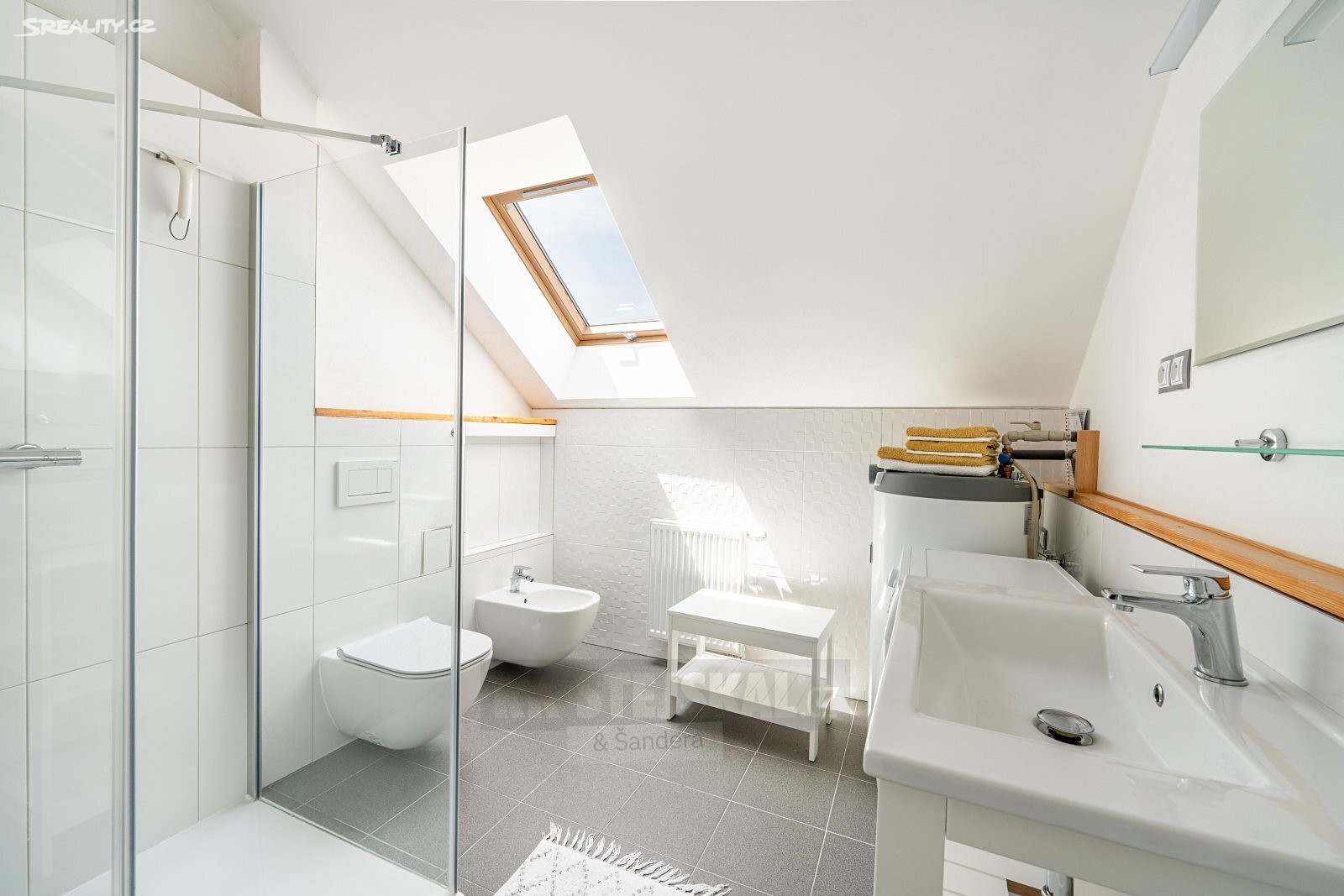 Prodej  rodinného domu 257 m², pozemek 621 m² – pohled 6