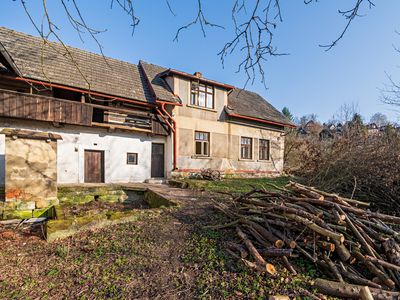Prodej rodinného domu 286 m², pozemek 9288 m²