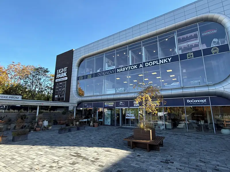 Prodej obchodního prostoru 7930 m², Bratislava – náhled fotky 1