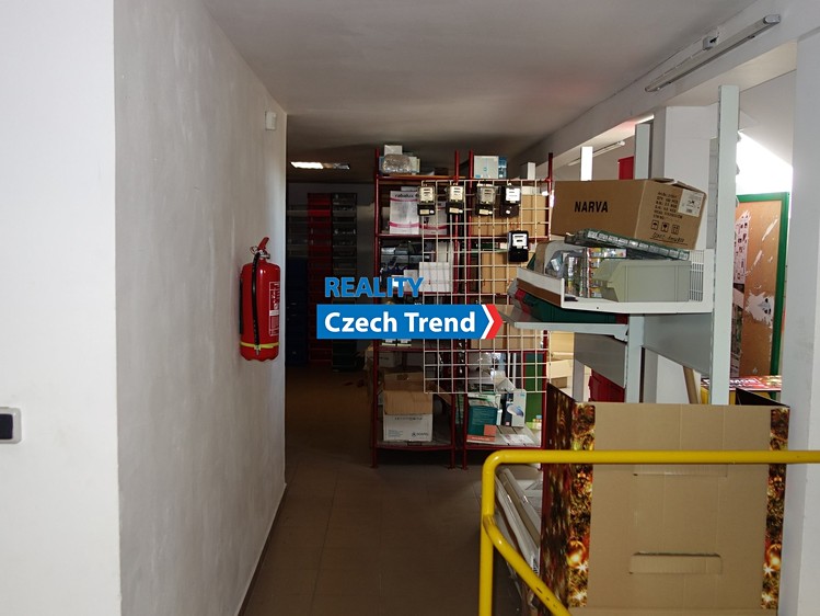 Pronájem komerčního prostoru, 480 m² (13 z 27)