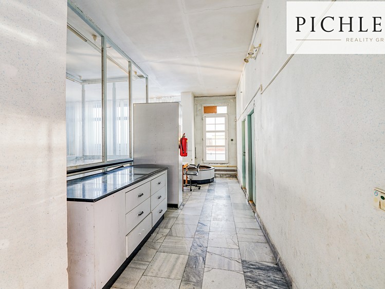 Комерційне приміщення в оренду, 650 м² (14 з 21)