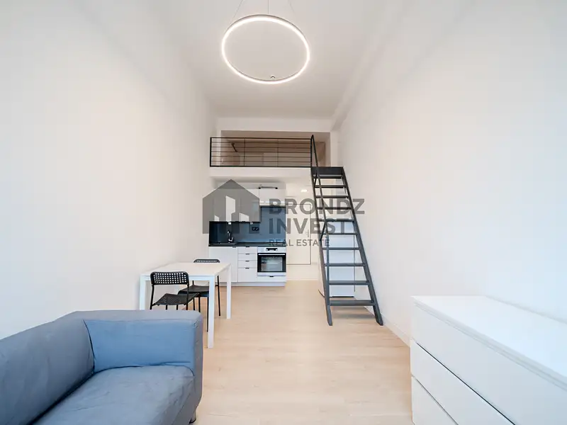 Pronájem bytu 1+kk 32 m², Praha – náhled fotky 1