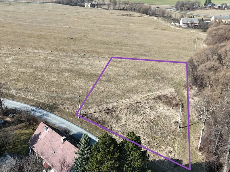 Prodej stavebního pozemku 3202 m², Hradec-Nová Ves – náhled fotky 3