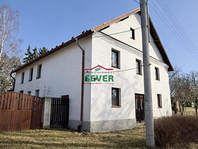 Prodej rodinného domu 300 m², pozemek 925 m²