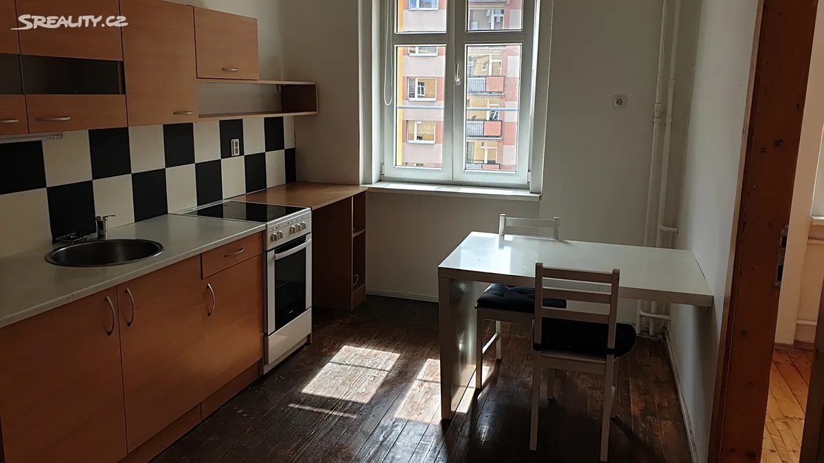 Pronájem bytu 1+1 45 m² – pohled 2