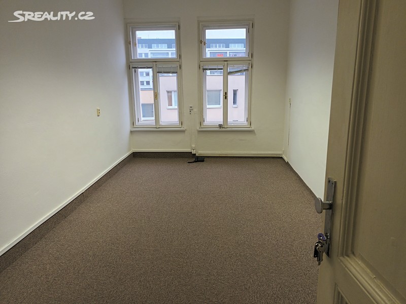 Pronájem kanceláře 16 m², Praha