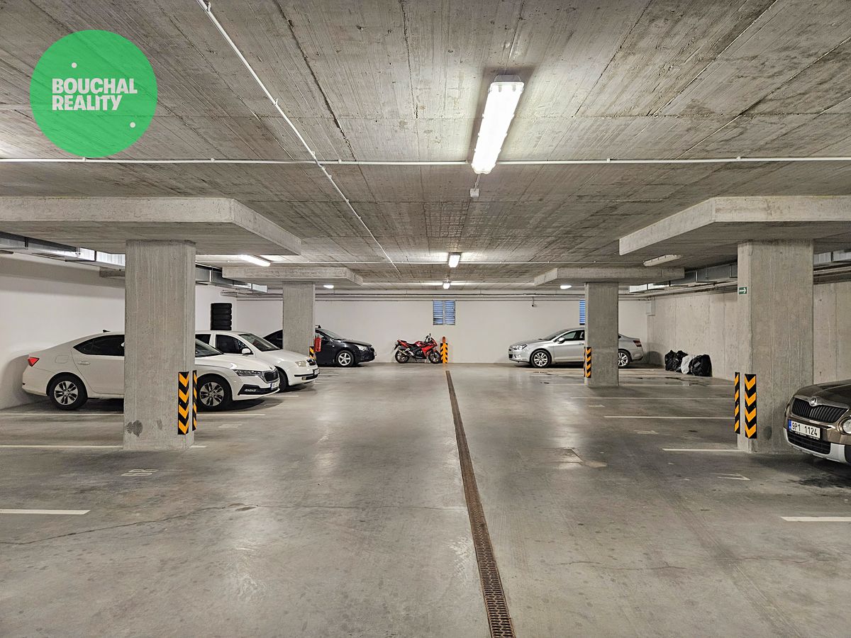 Pronájem garáže 15 m²