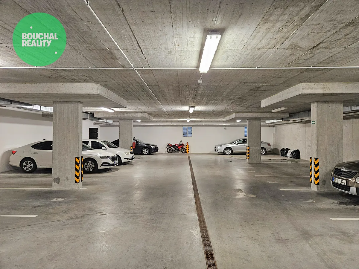 Pronájem garáže 15 m²