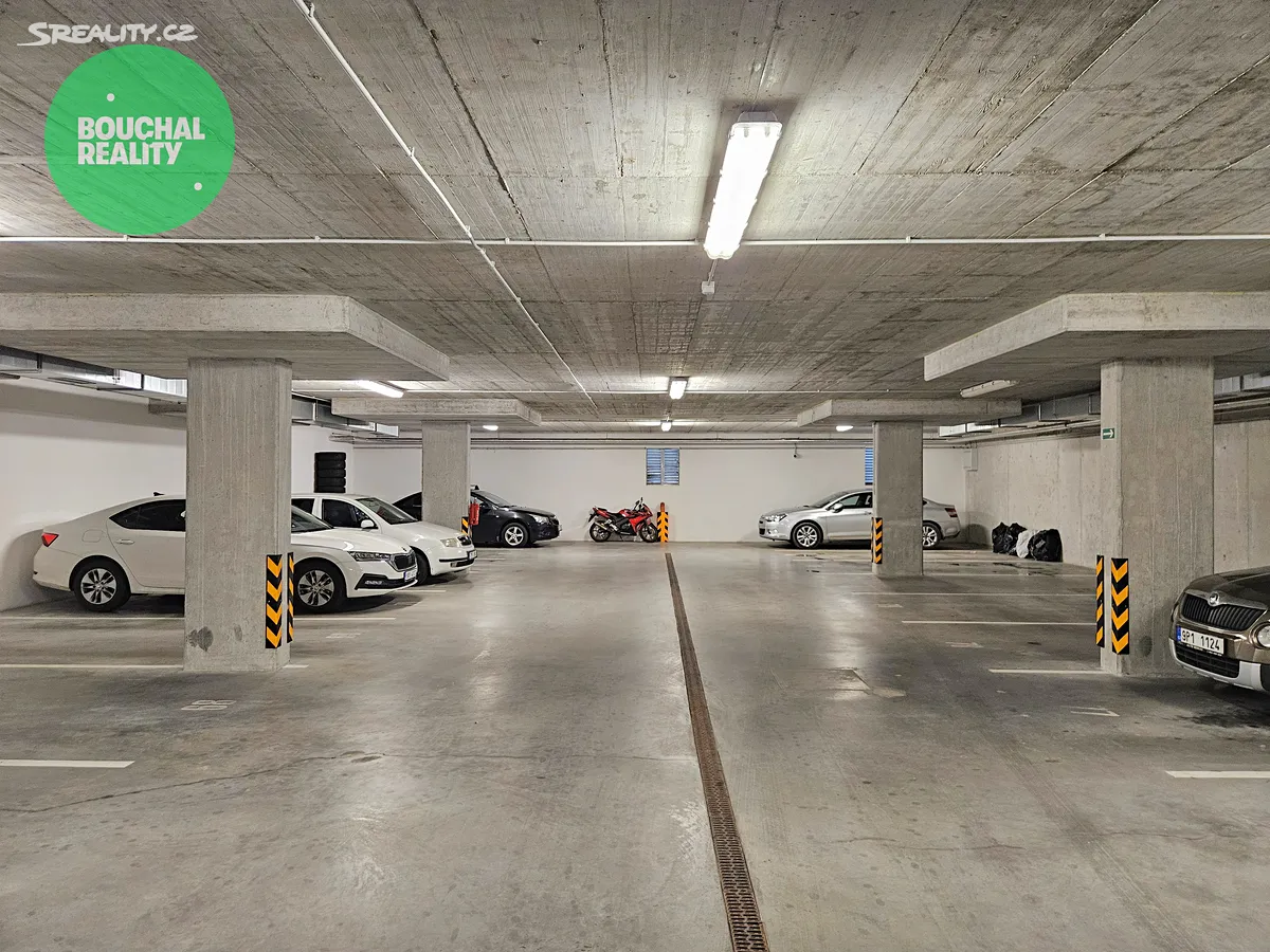 Pronájem garáže 15 m², Rybářská