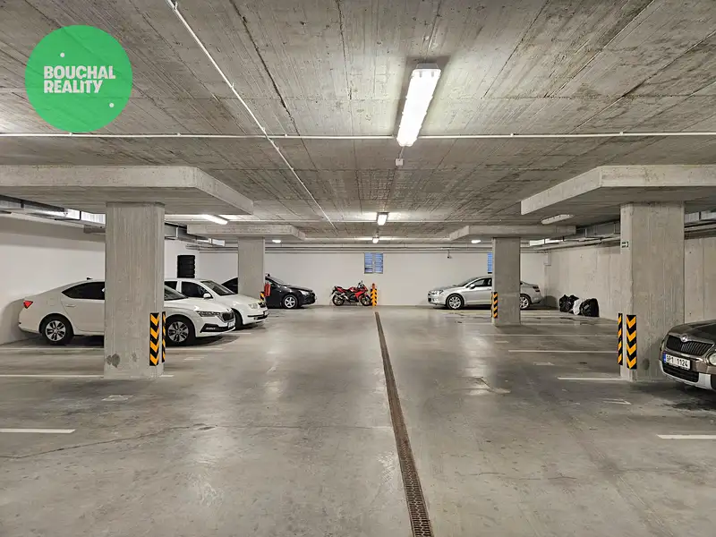 Pronájem garáže 15 m², Plzeň – náhled fotky 1