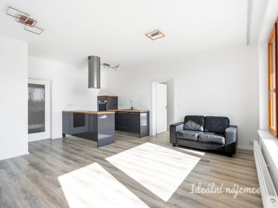 Pronájem bytu 2+kk 58 m²