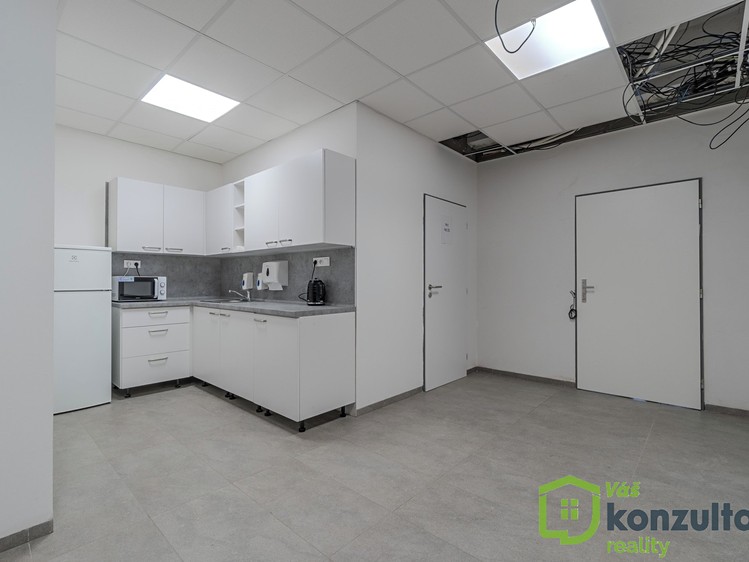 Комерційне приміщення в оренду, 160 м² (2 з 30)