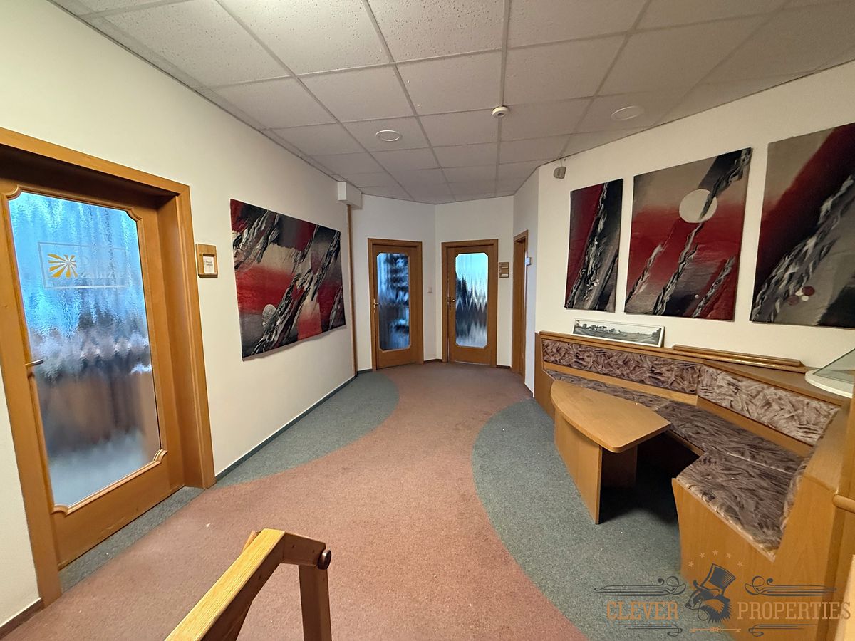 Pronájem kanceláře 97 m² – fotografie 2