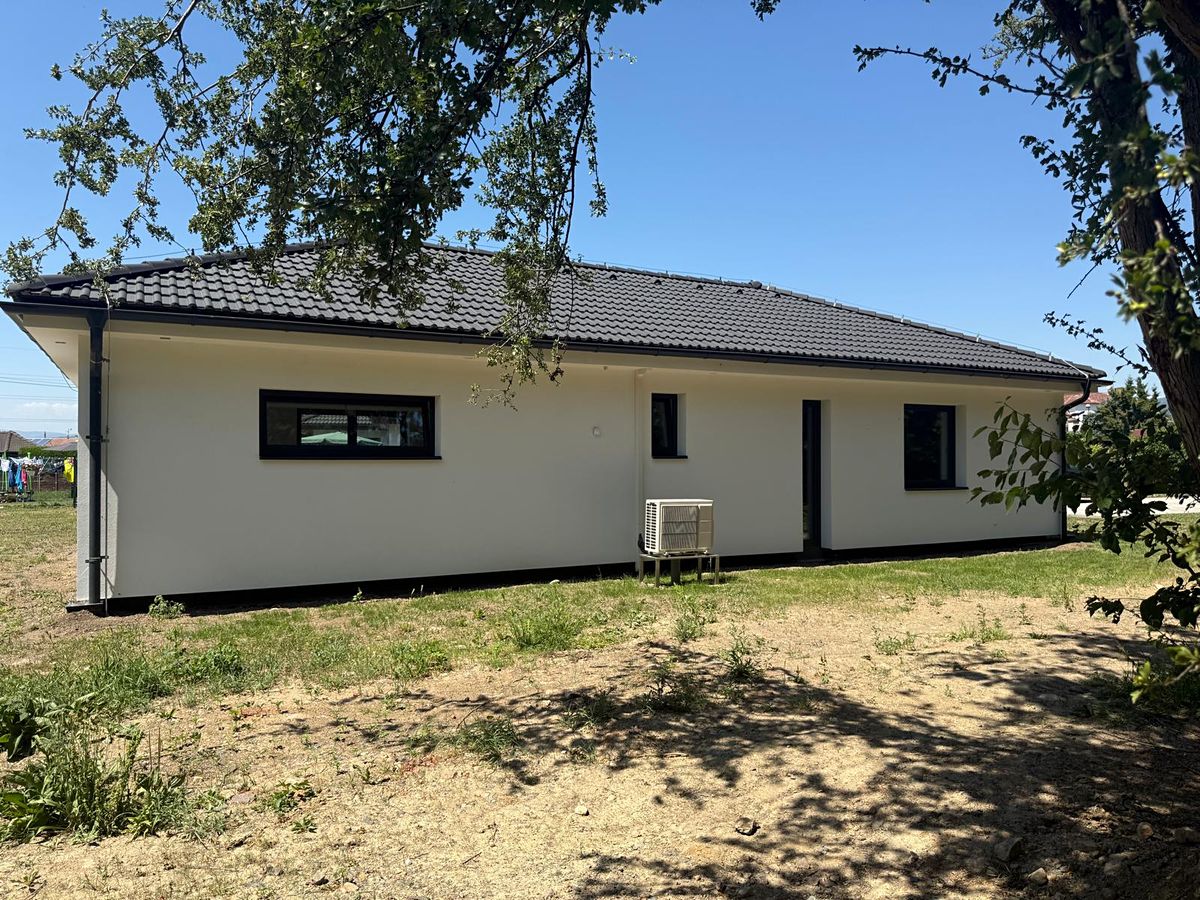 Prodej rodinného domu 115 m², pozemek 750 m² – fotografie 3