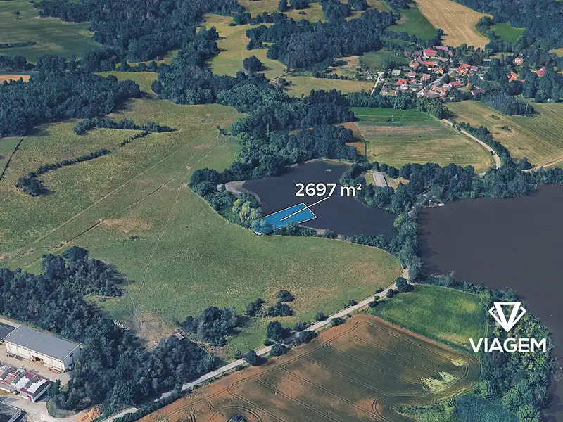 Prodej pole 2697 m², Chleby – náhled fotky 1
