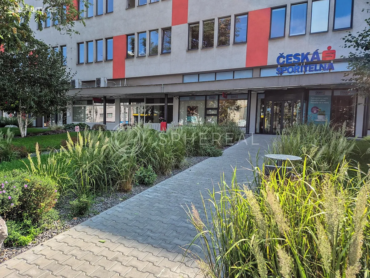 Pronájem kanceláře 105 m², Křenová