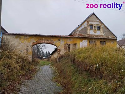 Prodej rodinného domu 250 m², pozemek 1324 m²