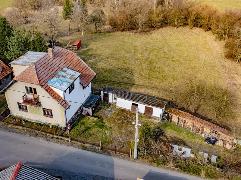 Prodej rodinného domu 140 m², pozemek 1086 m², Lhotky – náhled fotky 2