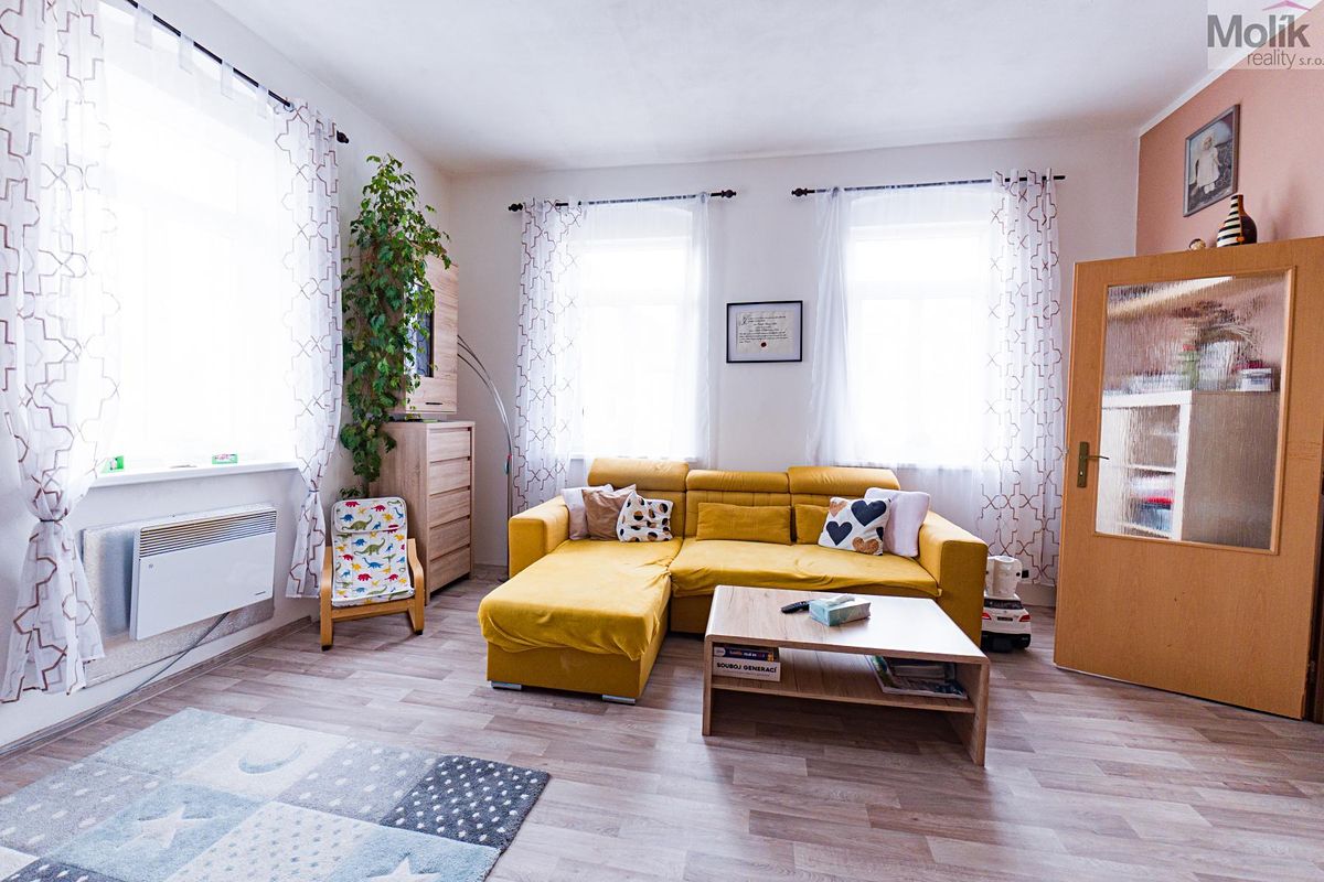 Prodej vícegeneračního domu 445 m², pozemek 383 m² – fotografie 3