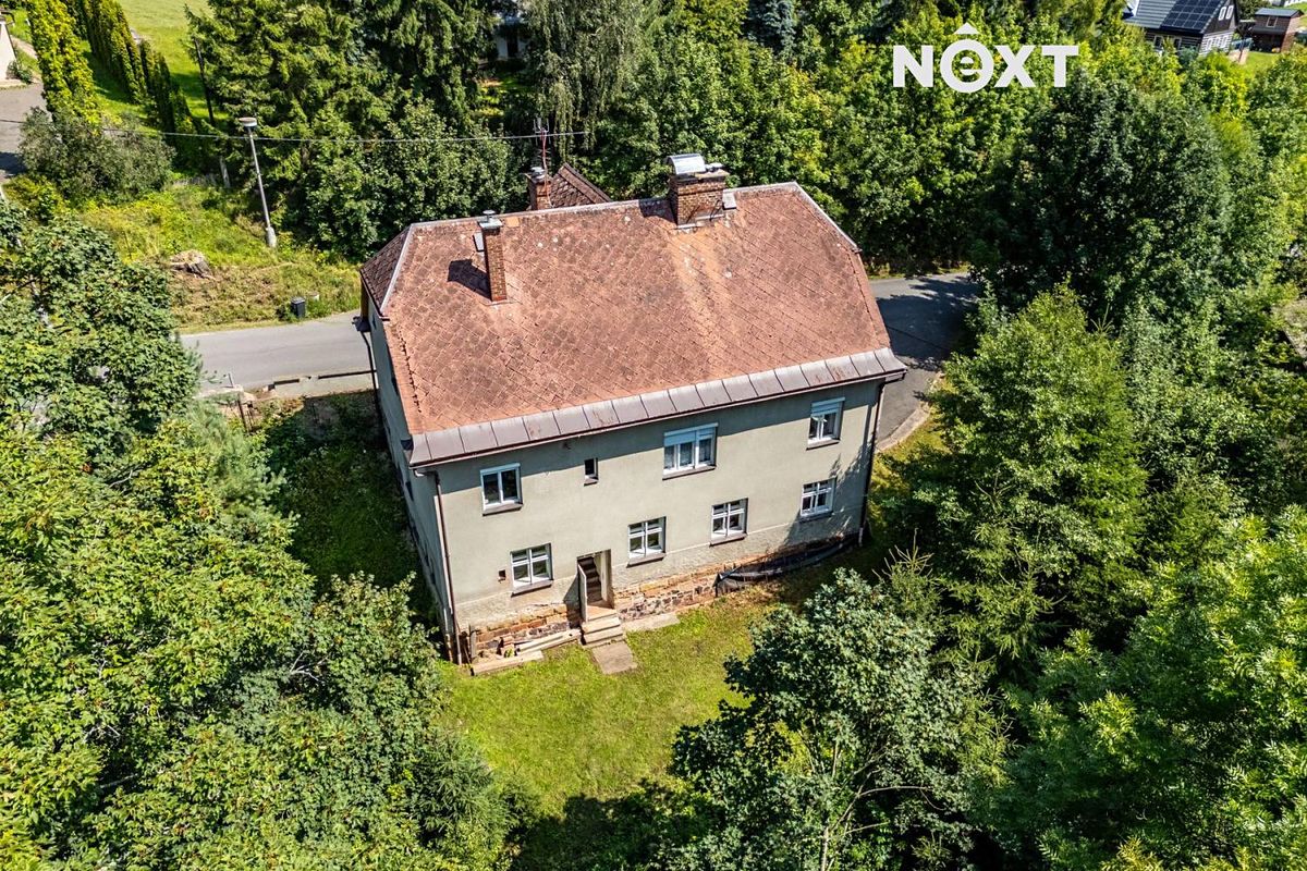 Prodej rodinného domu 205 m², pozemek 700 m² – fotografie 5