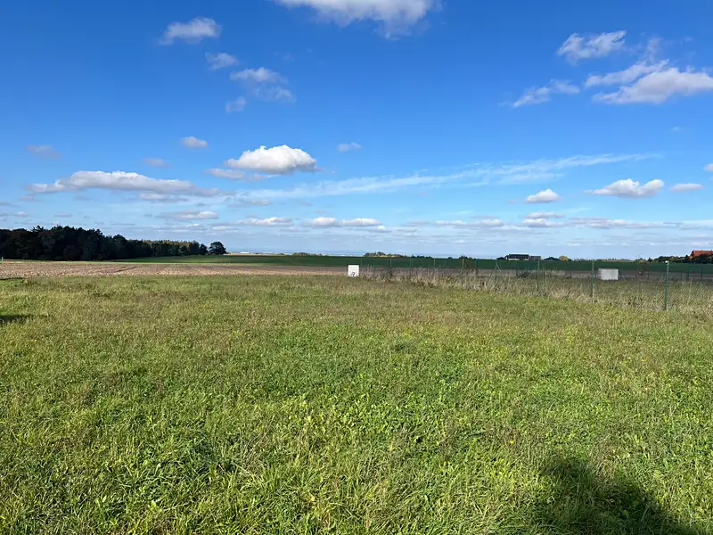 Prodej stavebního pozemku 1434 m², Doubek – náhled fotky 1