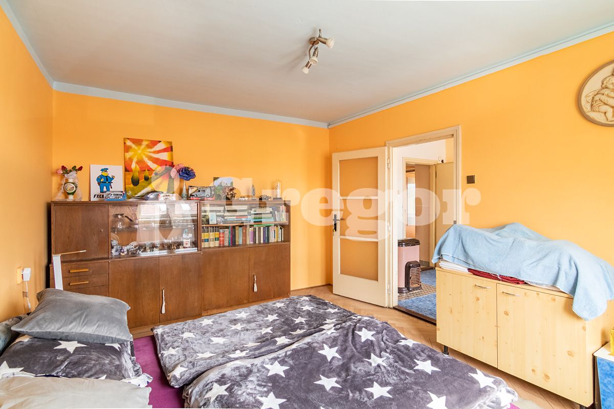 Prodej rodinného domu 243 m², pozemek 1132 m²