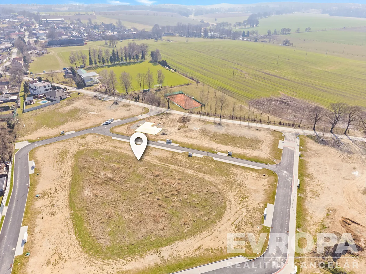 Prodej stavebního pozemku 1078 m²