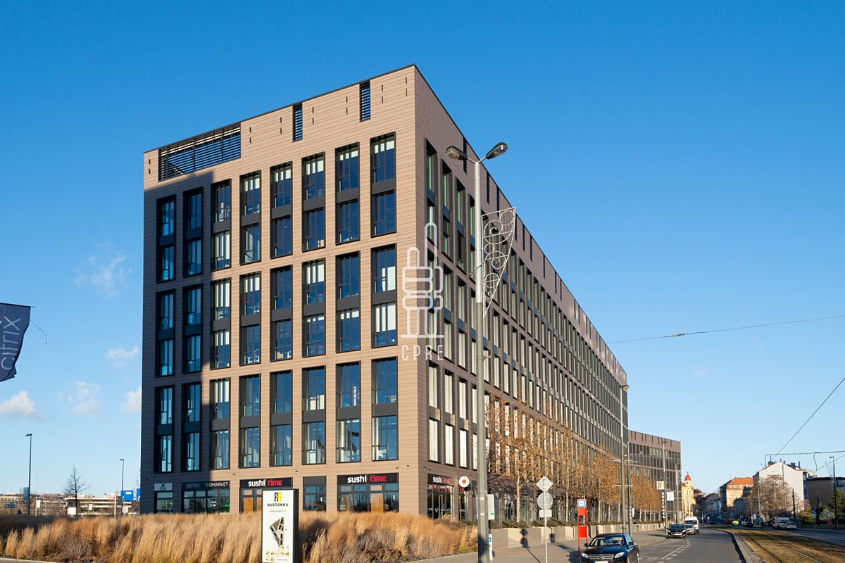 Pronájem kanceláře 565 m²
