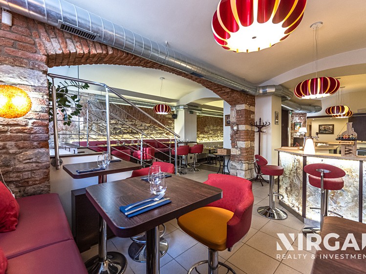 Pronájem komerčního prostoru, 198 m² (3 z 28)