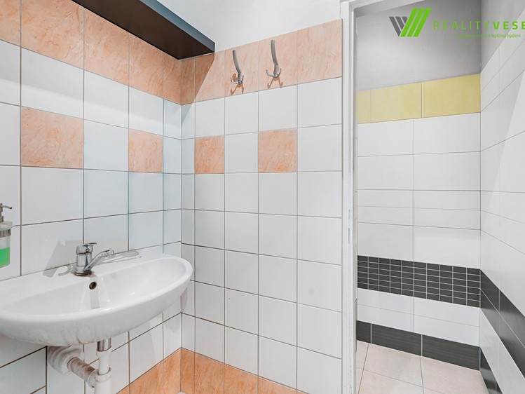 Комерційне приміщення на продаж, 173 м² (8 з 12)