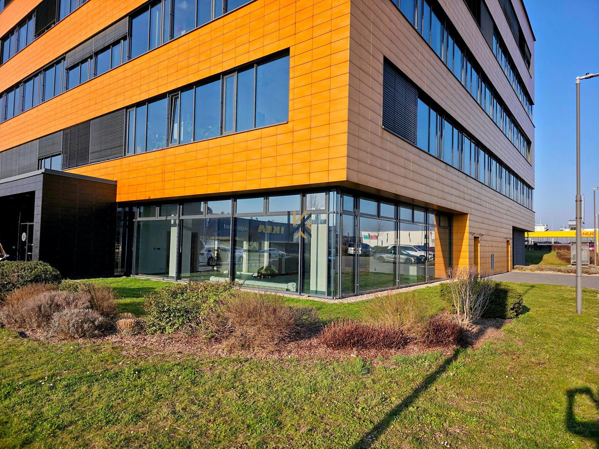Pronájem obchodního prostoru 132 m², Praha – fotka 1 z 3